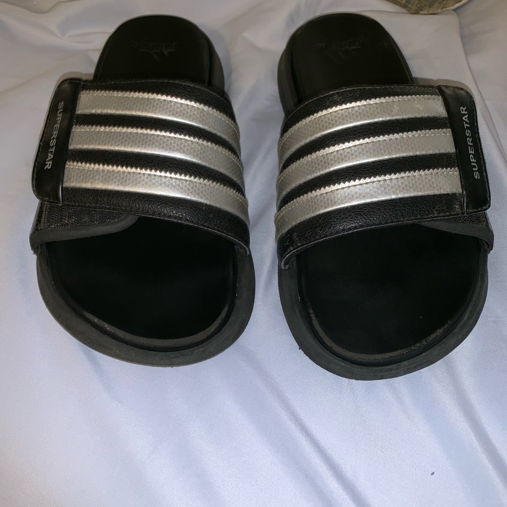Superstar adidas flip flops